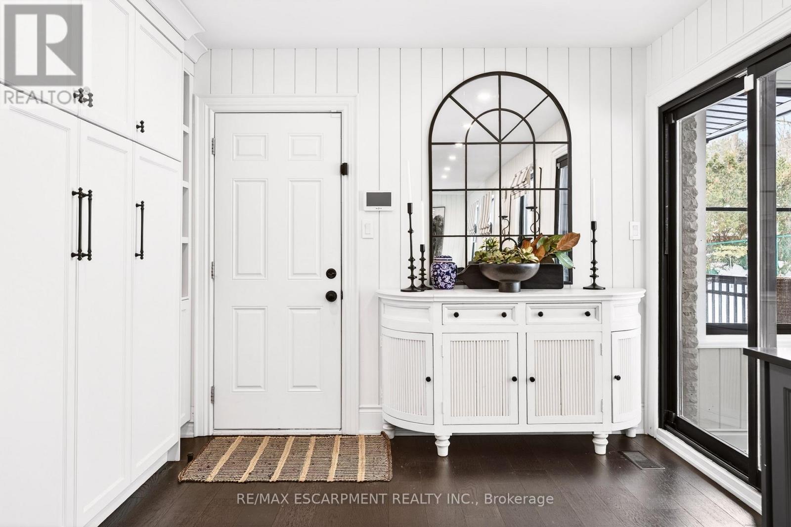 2129 Highview Drive, Burlington, Ontario  L7P 0P2 - Photo 10 - W12847832