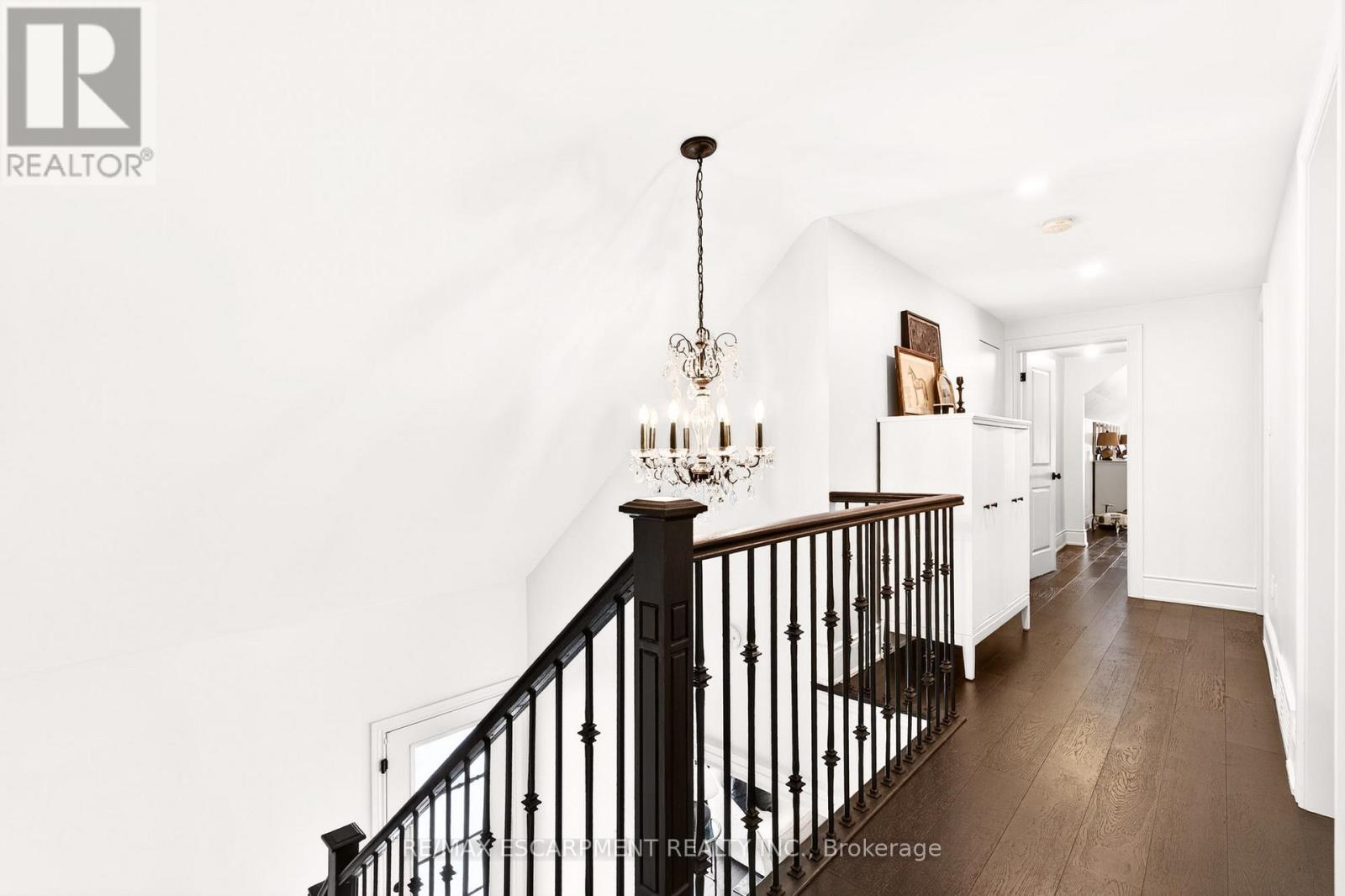 2129 Highview Drive, Burlington, Ontario  L7P 0P2 - Photo 15 - W12847832