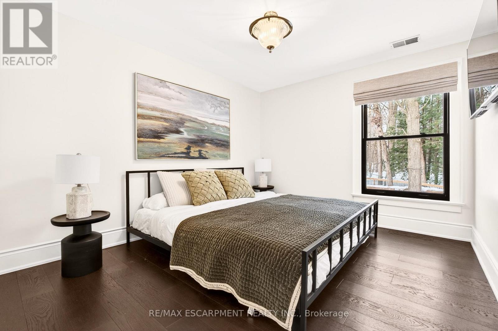 2129 Highview Drive, Burlington, Ontario  L7P 0P2 - Photo 16 - W12847832