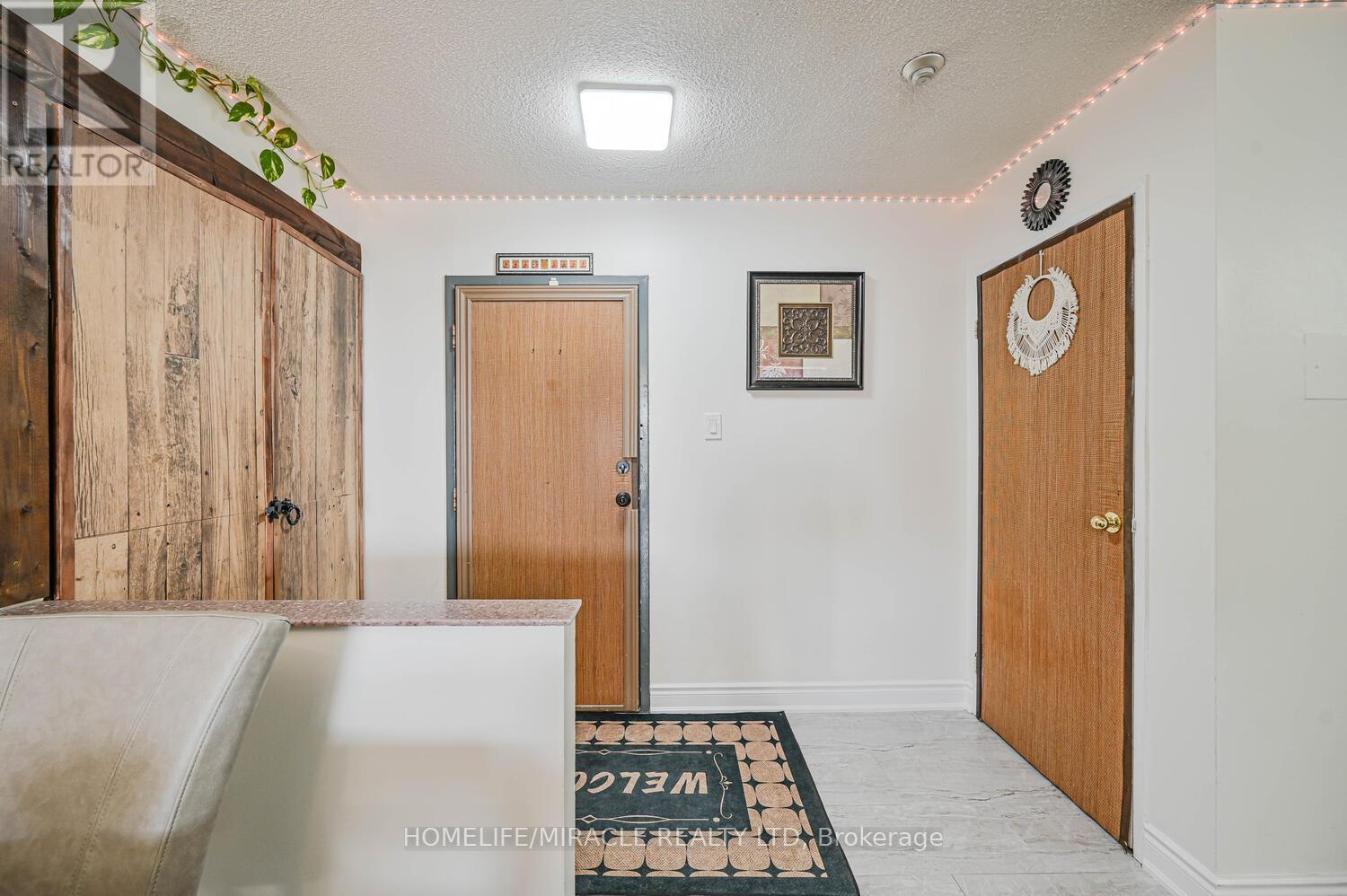 1802 - 4 Kings Cross Road, Brampton, Ontario  L6T 3X8 - Photo 7 - W12847854