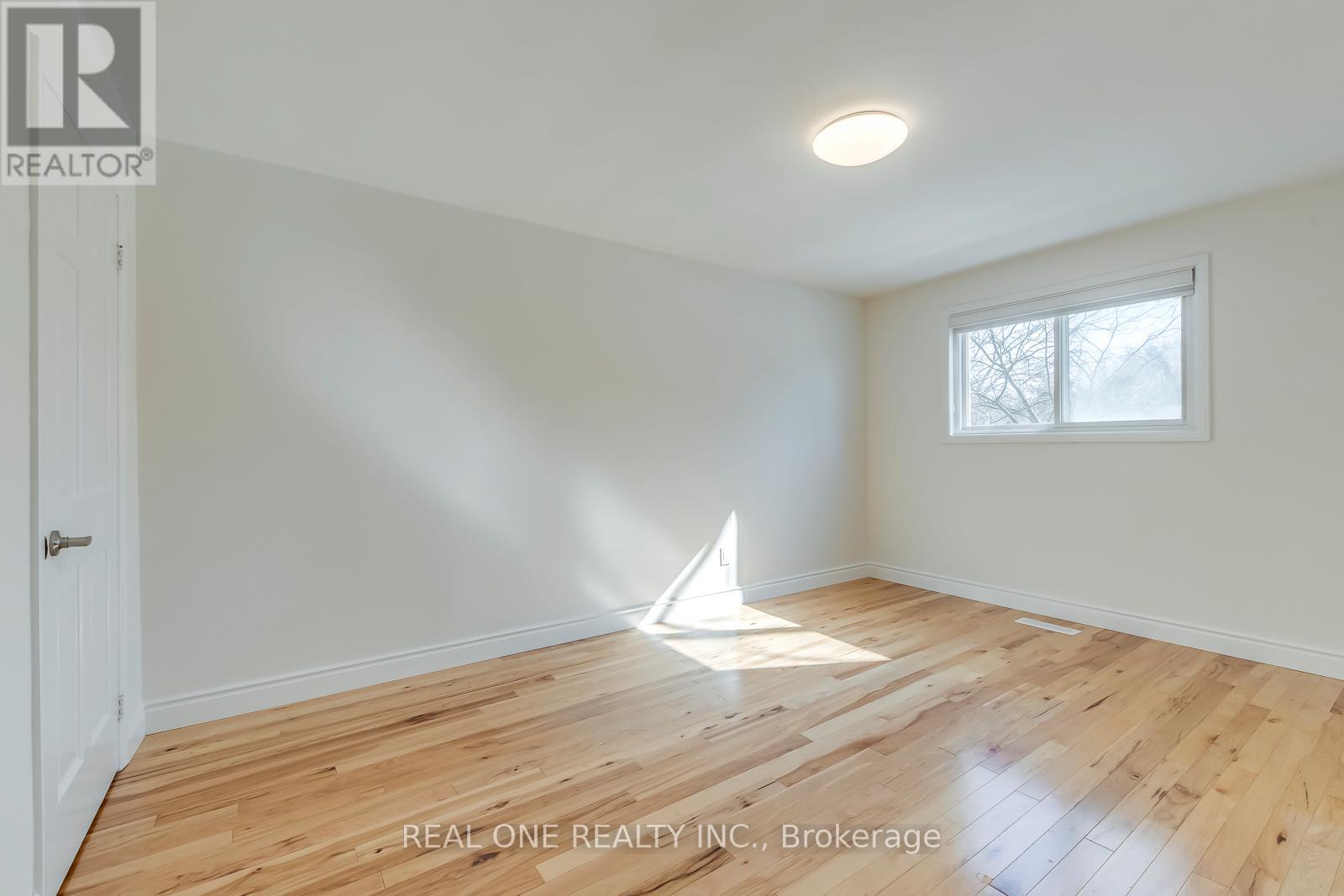 1585 Crombie Road, Mississauga, Ontario  L5J 4J1 - Photo 28 - W12847868