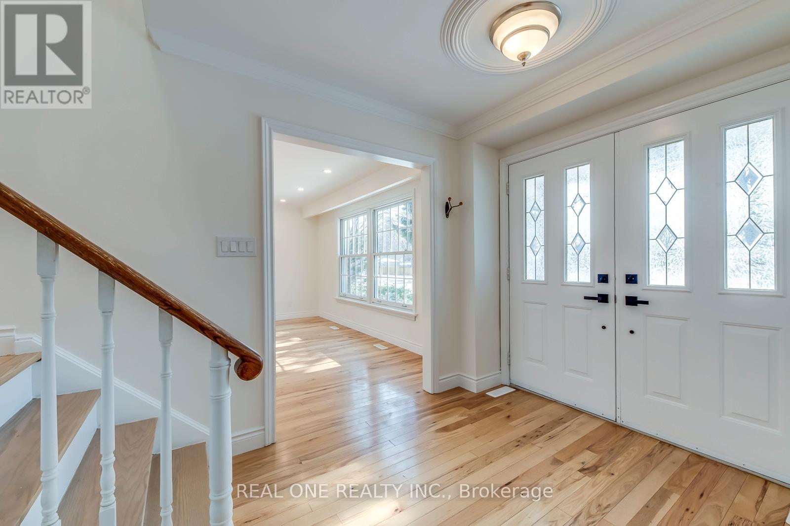 1585 Crombie Road, Mississauga, Ontario  L5J 4J1 - Photo 5 - W12847868