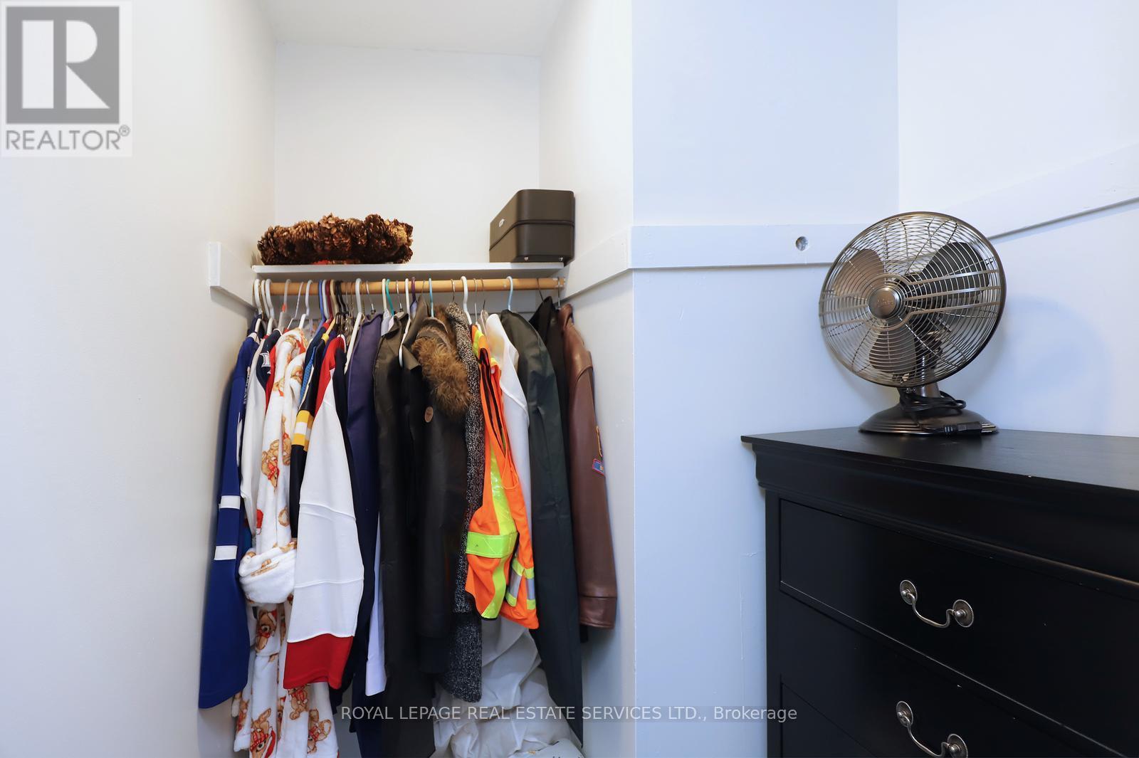 2001 Silverberry Crescent, Mississauga, Ontario  L5J 1C8 - Photo 25 - W12847872