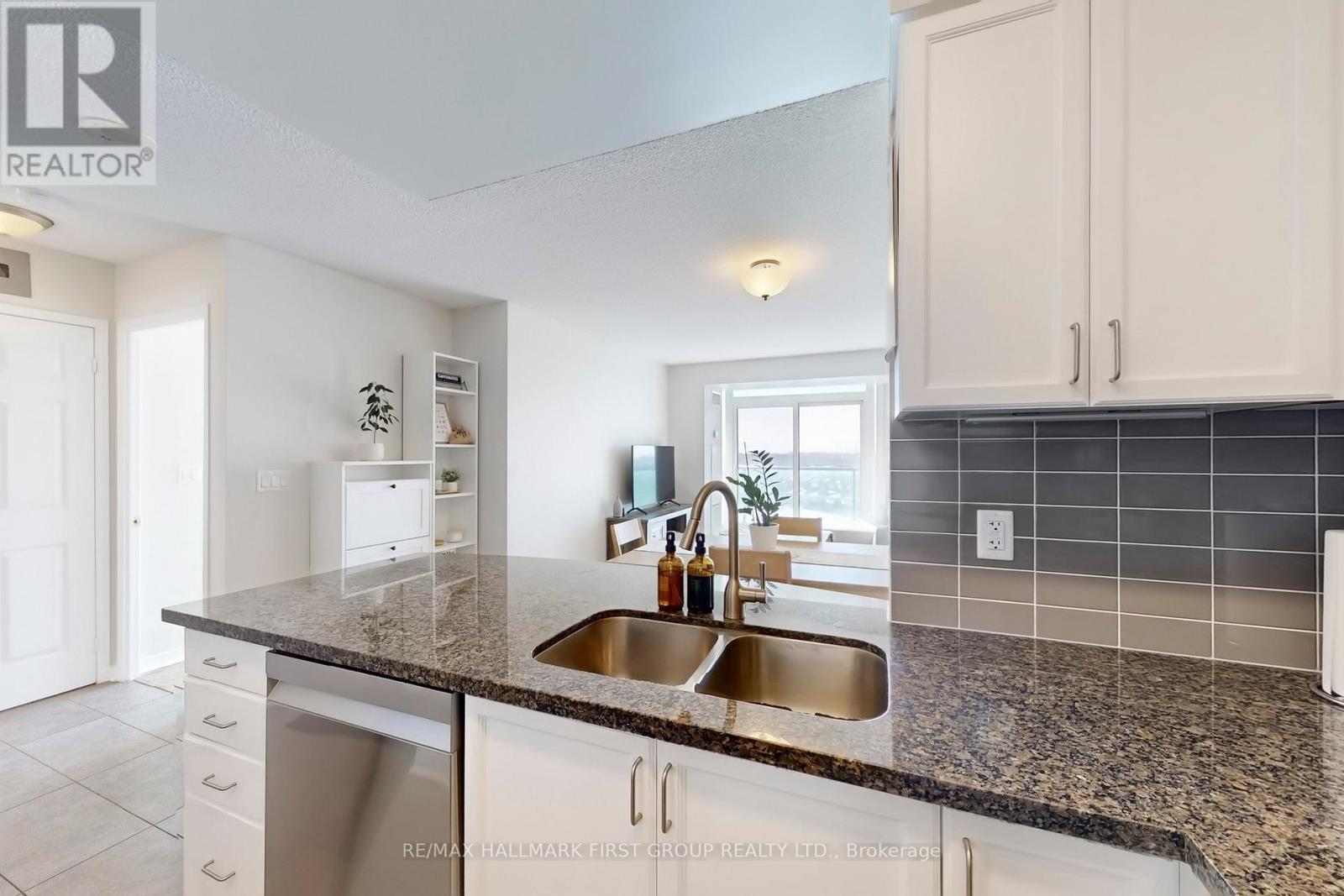 1007 - 4900 Glen Erin Drive, Mississauga, Ontario  L5M 7S2 - Photo 14 - W12847886