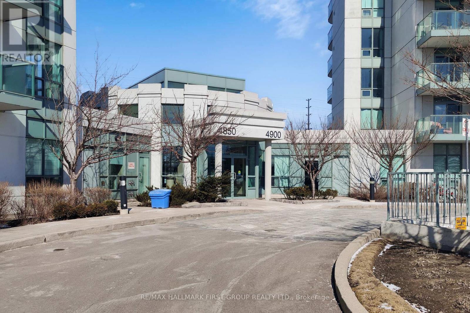 1007 - 4900 Glen Erin Drive, Mississauga, Ontario  L5M 7S2 - Photo 3 - W12847886