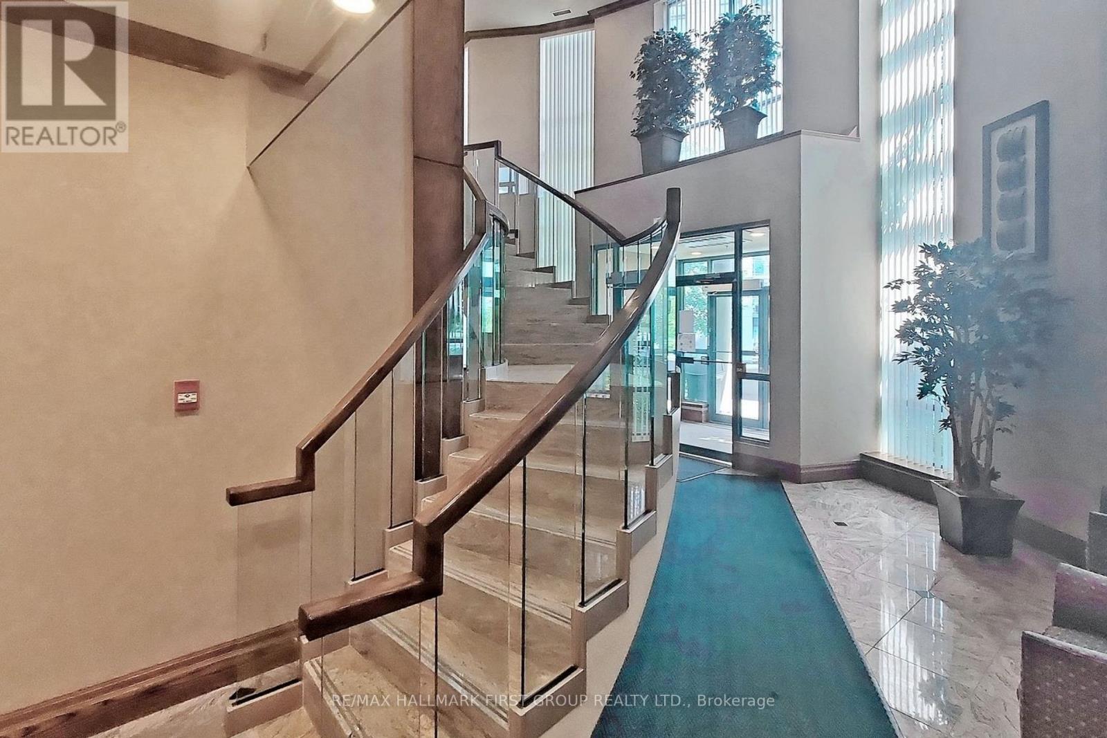 1007 - 4900 Glen Erin Drive, Mississauga, Ontario  L5M 7S2 - Photo 5 - W12847886