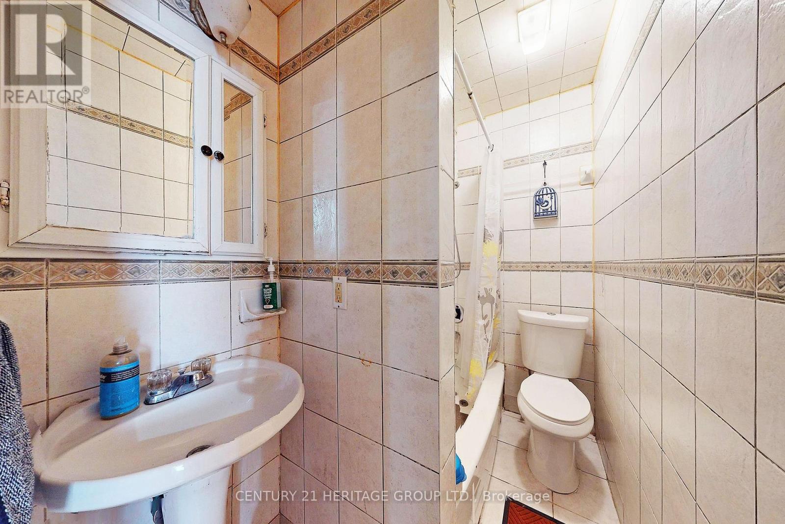 1045 East Avenue, Mississauga, Ontario  L5E 1X1 - Photo 17 - W12847900