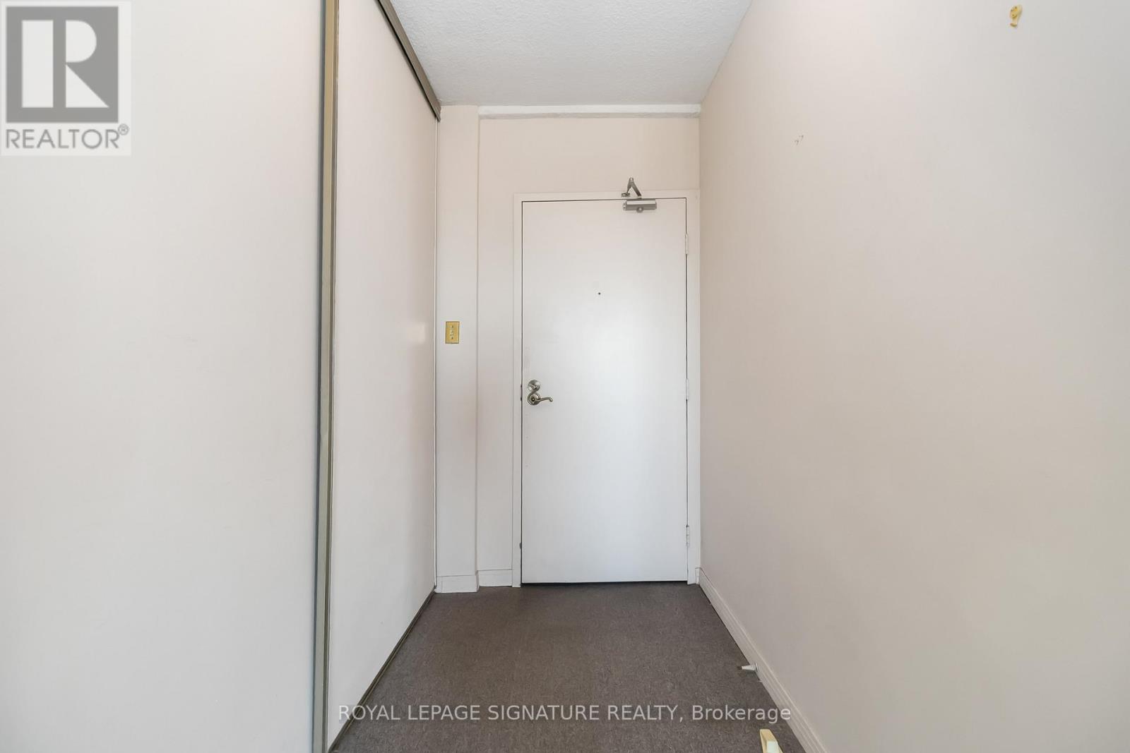 1207 - 1359 White Oaks Boulevard, Oakville, Ontario  L6H 2R8 - Photo 3 - W12847908