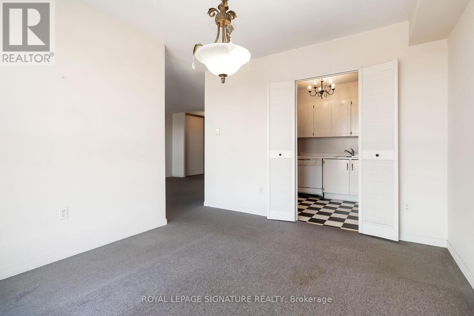 1207 - 1359 White Oaks Boulevard, Oakville, Ontario  L6H 2R8 - Photo 8 - W12847908