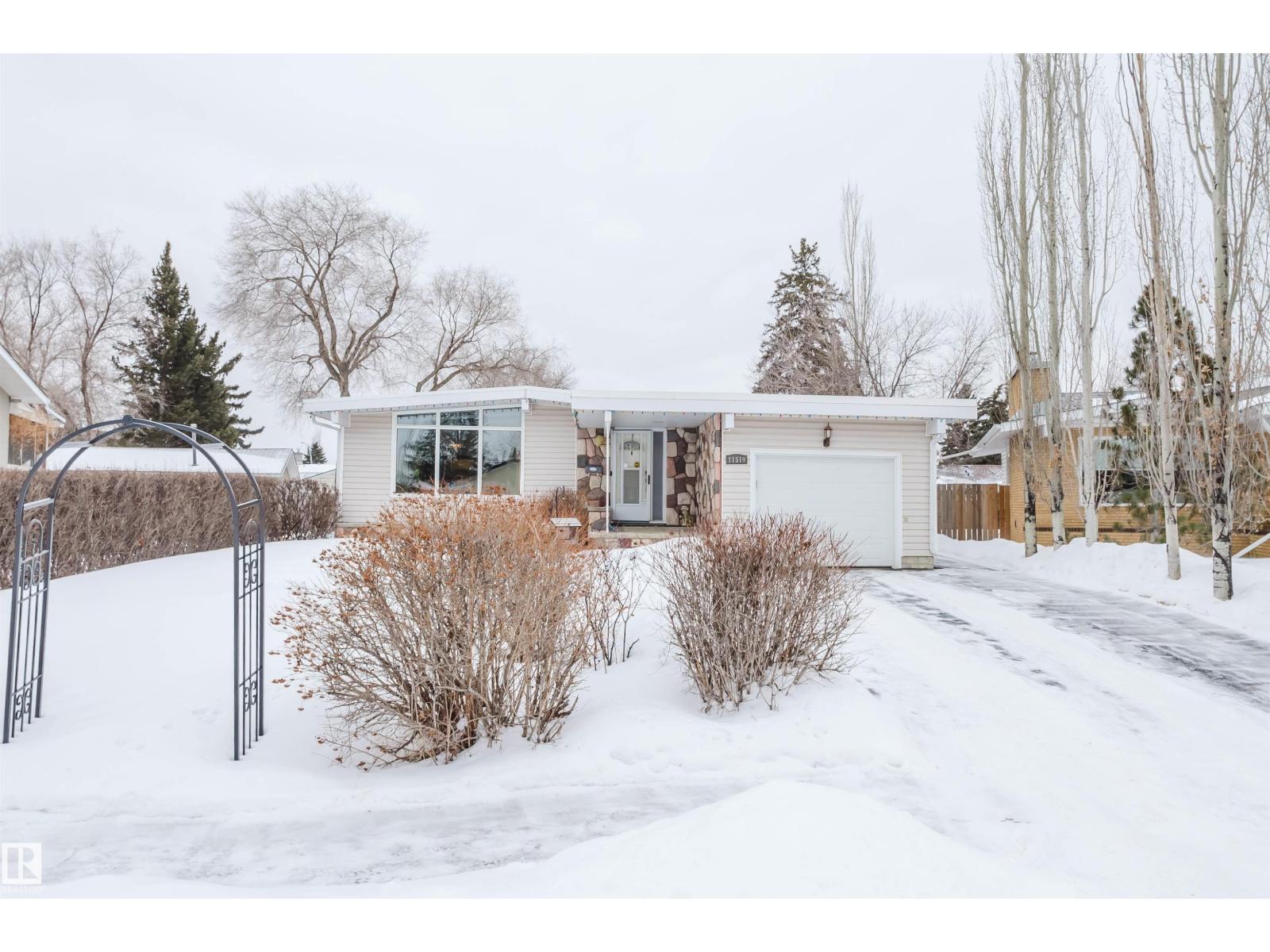 11519 37A AV NW, edmonton, Alberta