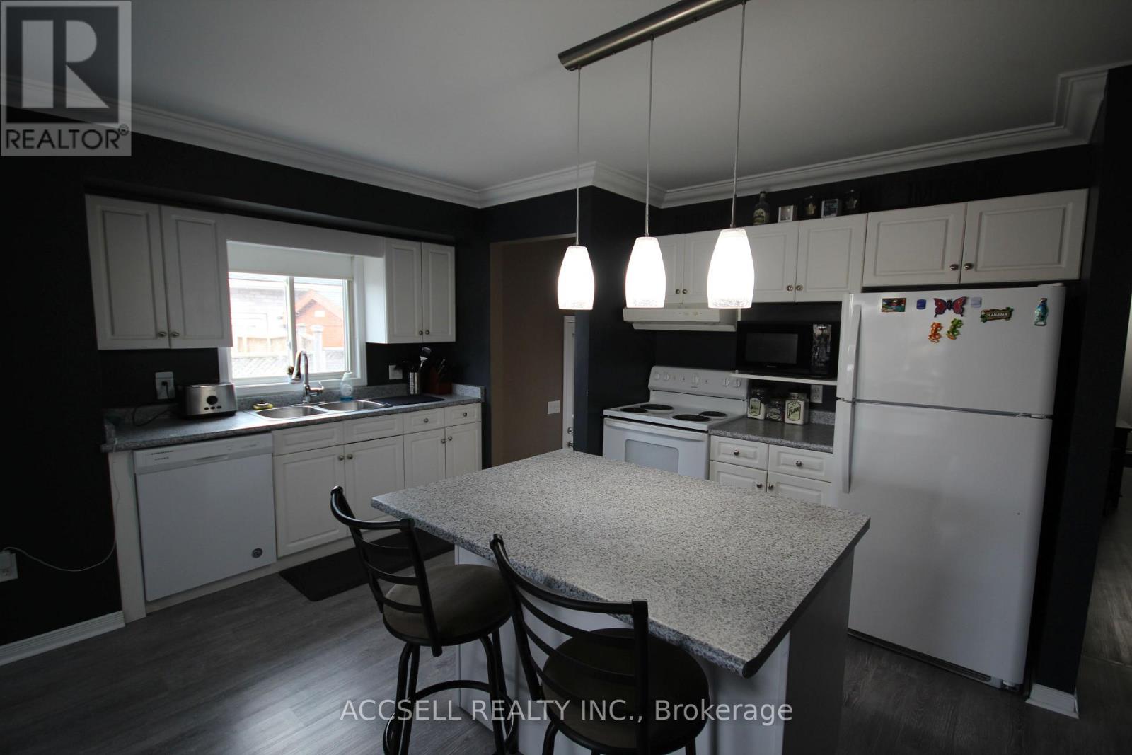 635 Highview Drive, St. Thomas, Ontario  N5R 5E7 - Photo 7 - X12847770