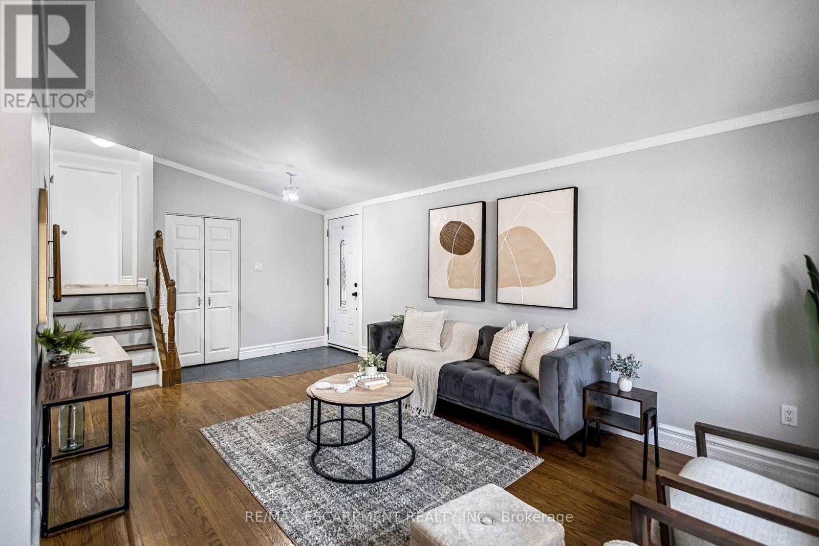 85 Ranchdale Drive, Hamilton, Ontario  L8V 2L9 - Photo 10 - X12847806