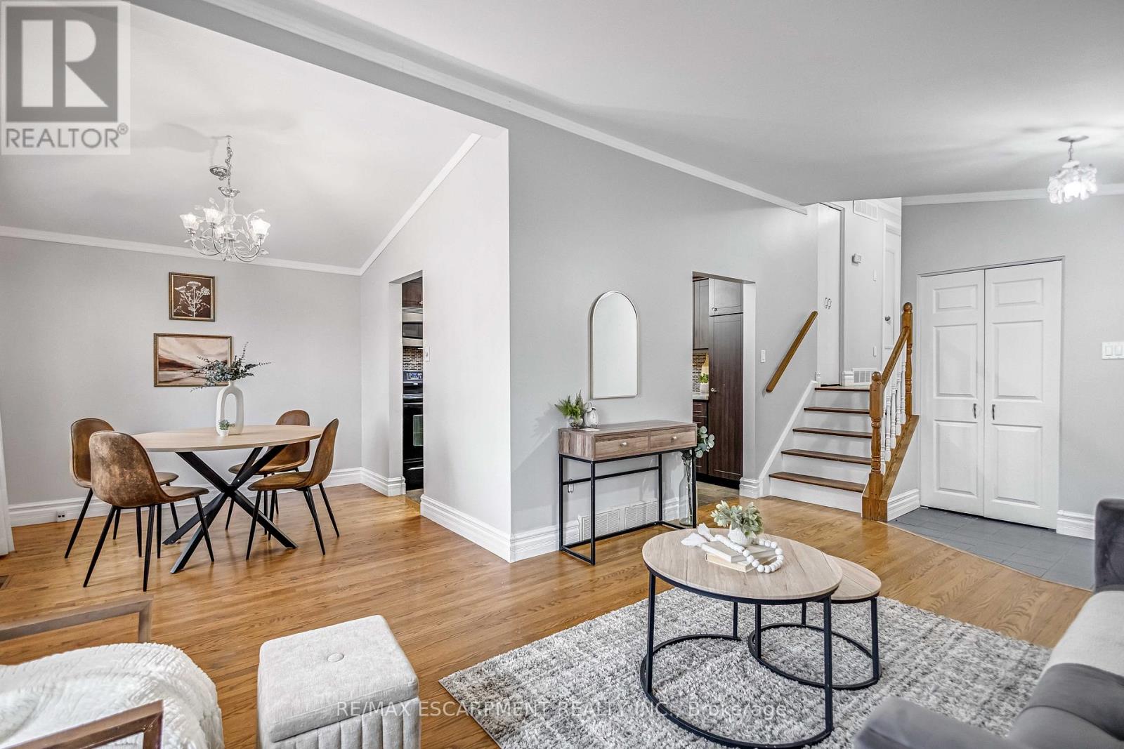 85 Ranchdale Drive, Hamilton, Ontario  L8V 2L9 - Photo 11 - X12847806