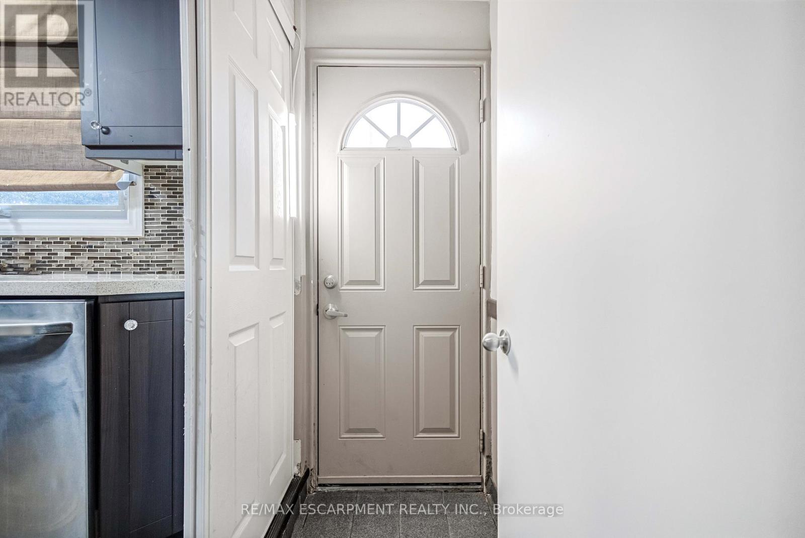 85 Ranchdale Drive, Hamilton, Ontario  L8V 2L9 - Photo 24 - X12847806