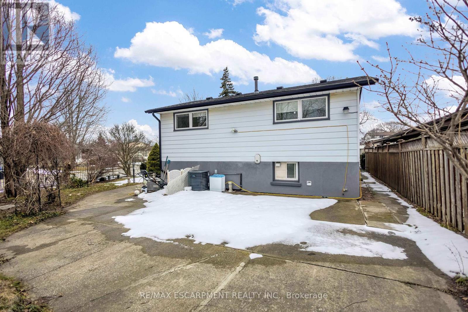 85 Ranchdale Drive, Hamilton, Ontario  L8V 2L9 - Photo 39 - X12847806