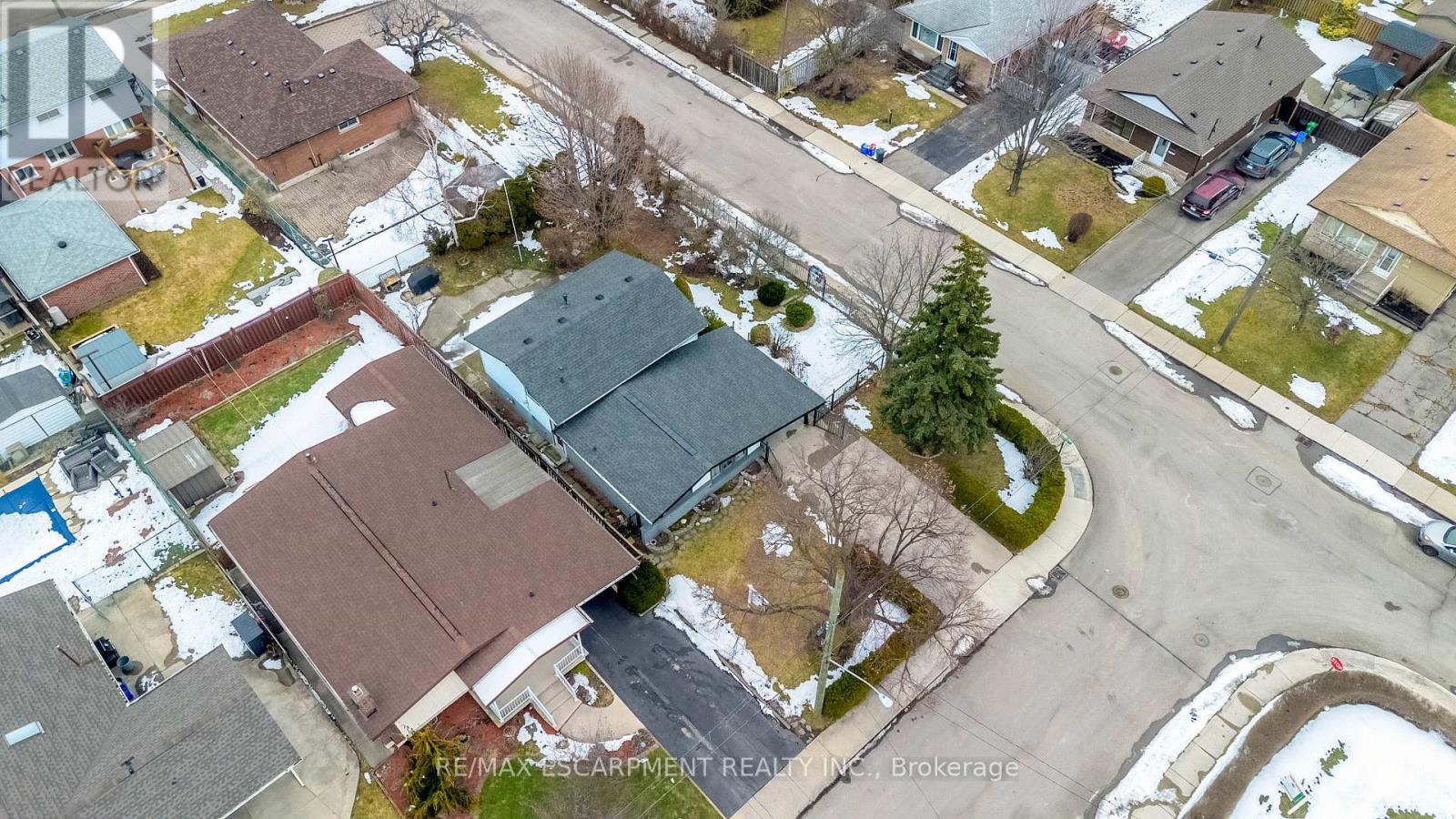 85 Ranchdale Drive, Hamilton, Ontario  L8V 2L9 - Photo 42 - X12847806