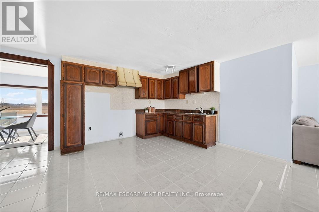 884 Concession 1 Road S, Haldimand, Ontario  N0A 1E0 - Photo 25 - X12847824