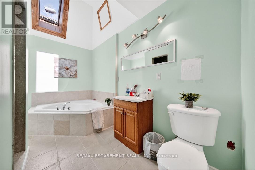 884 Concession 1 Road S, Haldimand, Ontario  N0A 1E0 - Photo 31 - X12847824