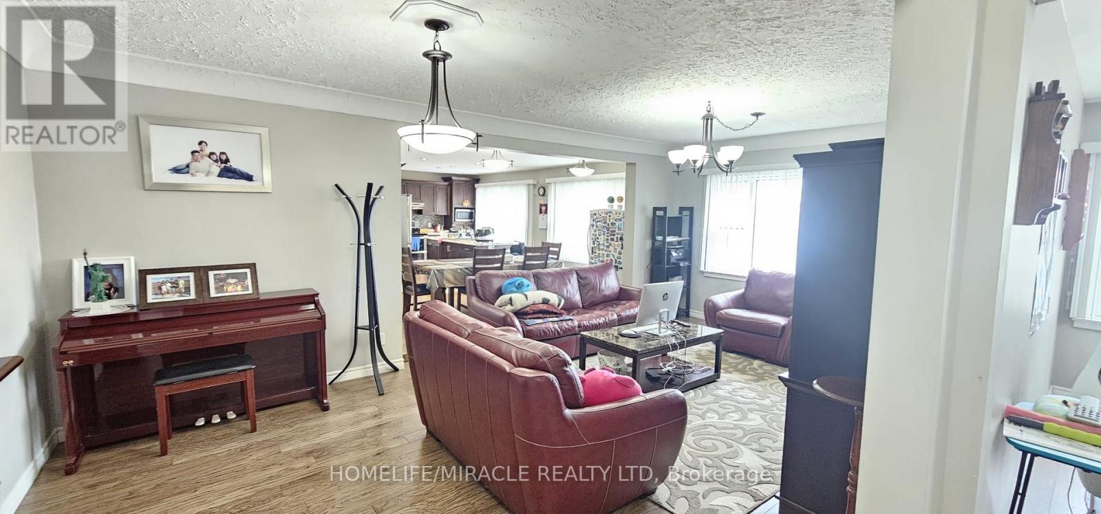 Minto - 94 Elora Street S, Minto, Ontario  N0G 1Z0 - Photo 37 - X12847826