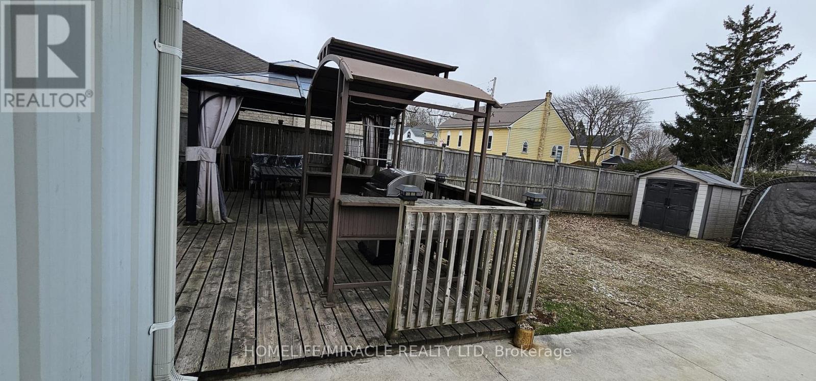 Minto - 94 Elora Street S, Minto, Ontario  N0G 1Z0 - Photo 8 - X12847826