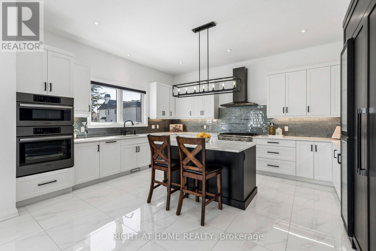 66 Kenmir Avenue, Niagara-On-The-Lake, Ontario  L0S 1J0 - Photo 16 - X12847846