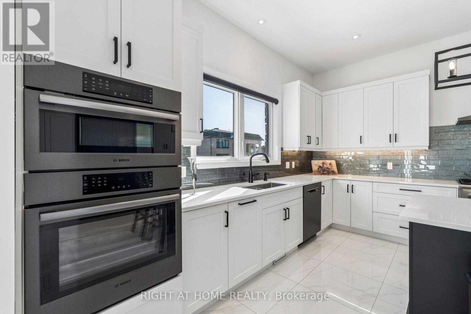 66 Kenmir Avenue, Niagara-On-The-Lake, Ontario  L0S 1J0 - Photo 17 - X12847846