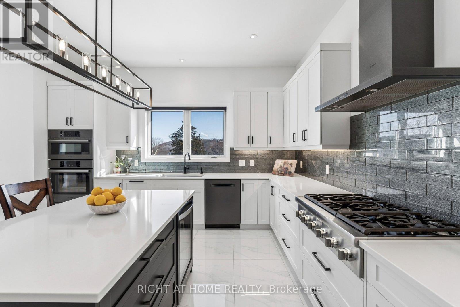 66 Kenmir Avenue, Niagara-On-The-Lake, Ontario  L0S 1J0 - Photo 19 - X12847846