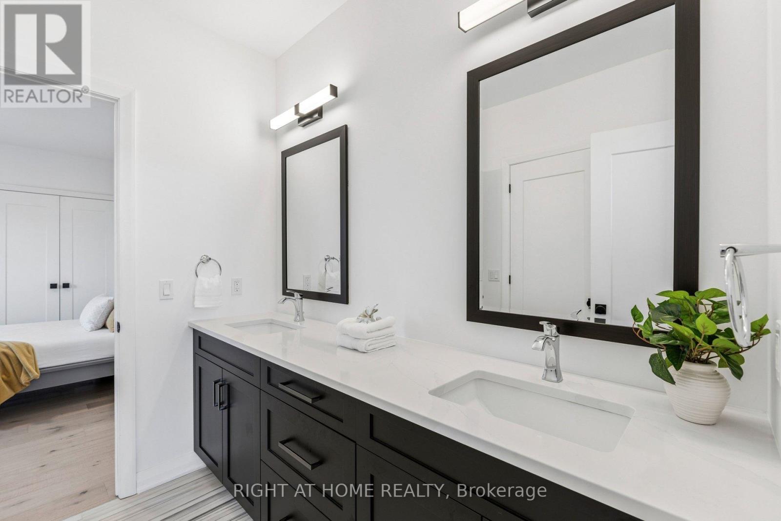 66 Kenmir Avenue, Niagara-On-The-Lake, Ontario  L0S 1J0 - Photo 38 - X12847846