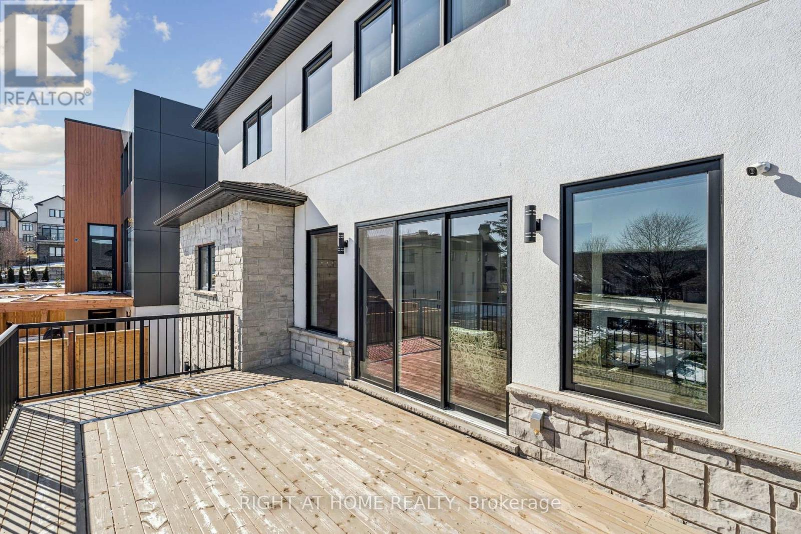 66 Kenmir Avenue, Niagara-On-The-Lake, Ontario  L0S 1J0 - Photo 47 - X12847846