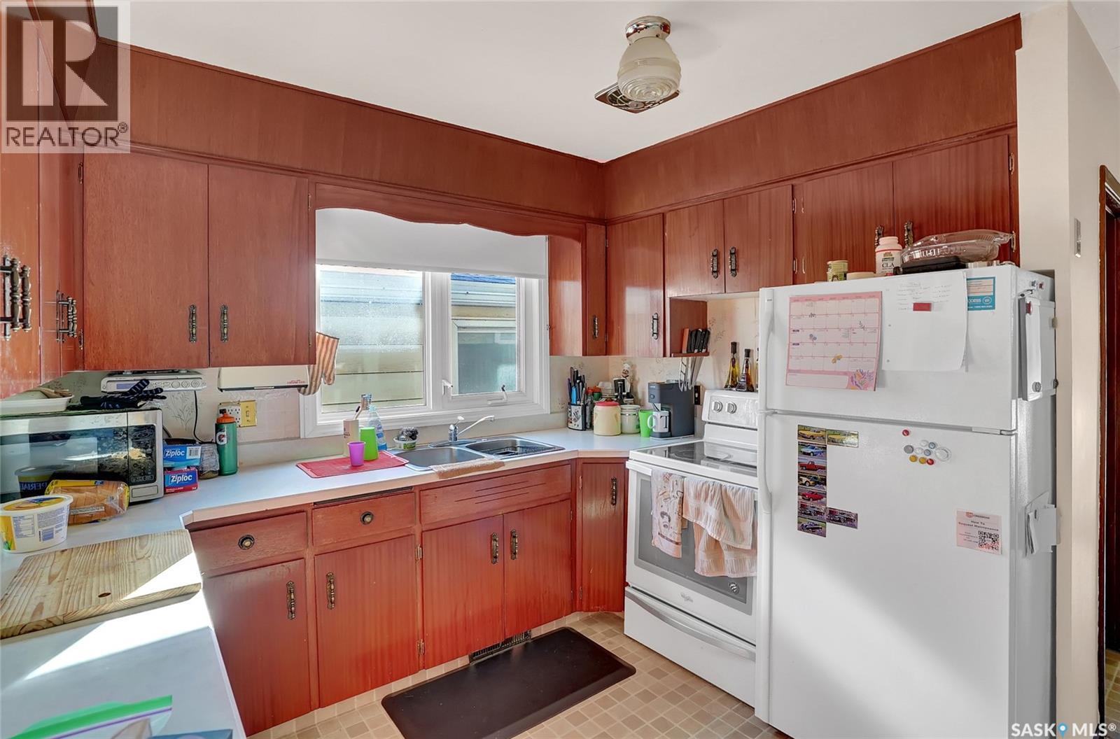 2160 Mcdonald Street, Regina, Saskatchewan  S4N 2Y7 - Photo 4 - SK029752