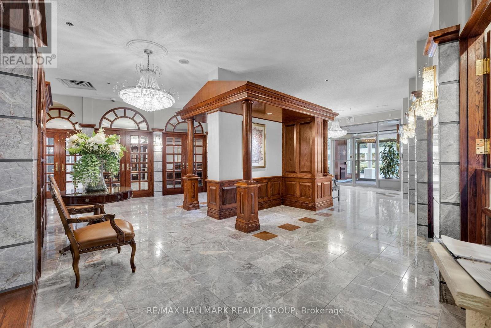 1502 - 1480 Riverside Drive, Ottawa, Ontario  K1G 5H2 - Photo 2 - X12750428