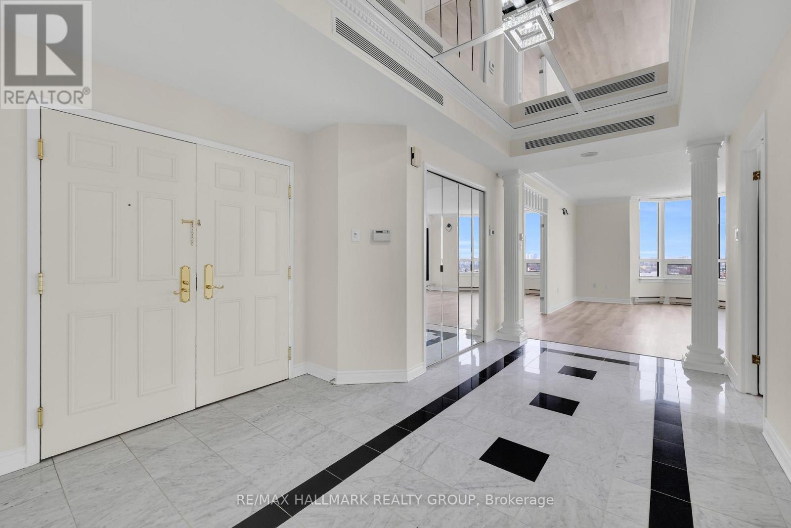 1502 - 1480 Riverside Drive, Ottawa, Ontario  K1G 5H2 - Photo 3 - X12750428