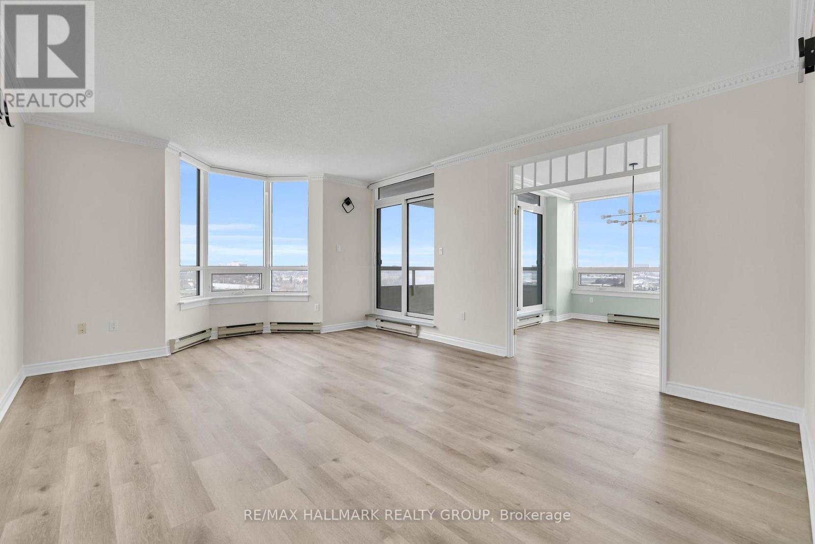 1502 - 1480 Riverside Drive, Ottawa, Ontario  K1G 5H2 - Photo 4 - X12750428