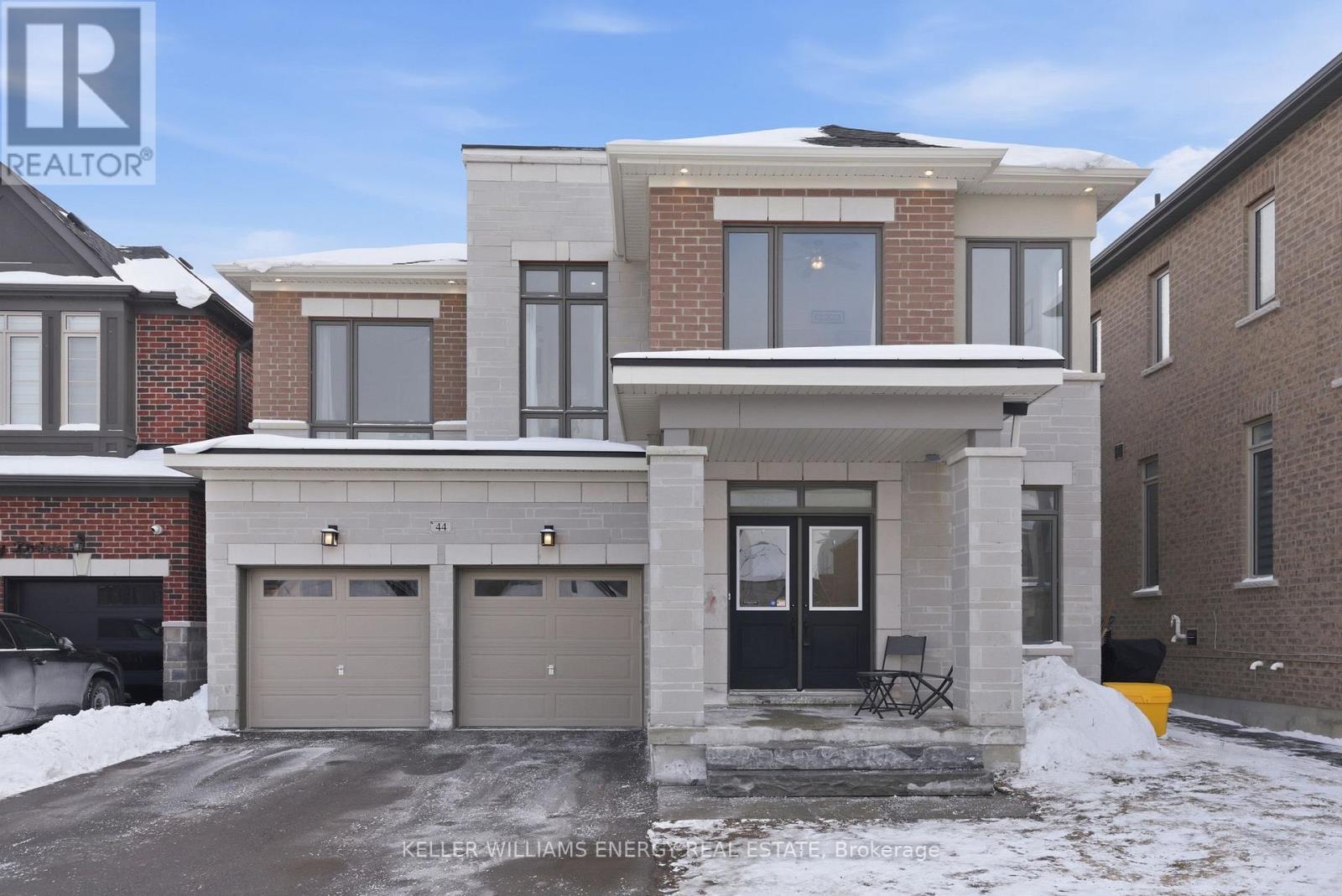 44 PRIORY DRIVE, Whitby, Ontario