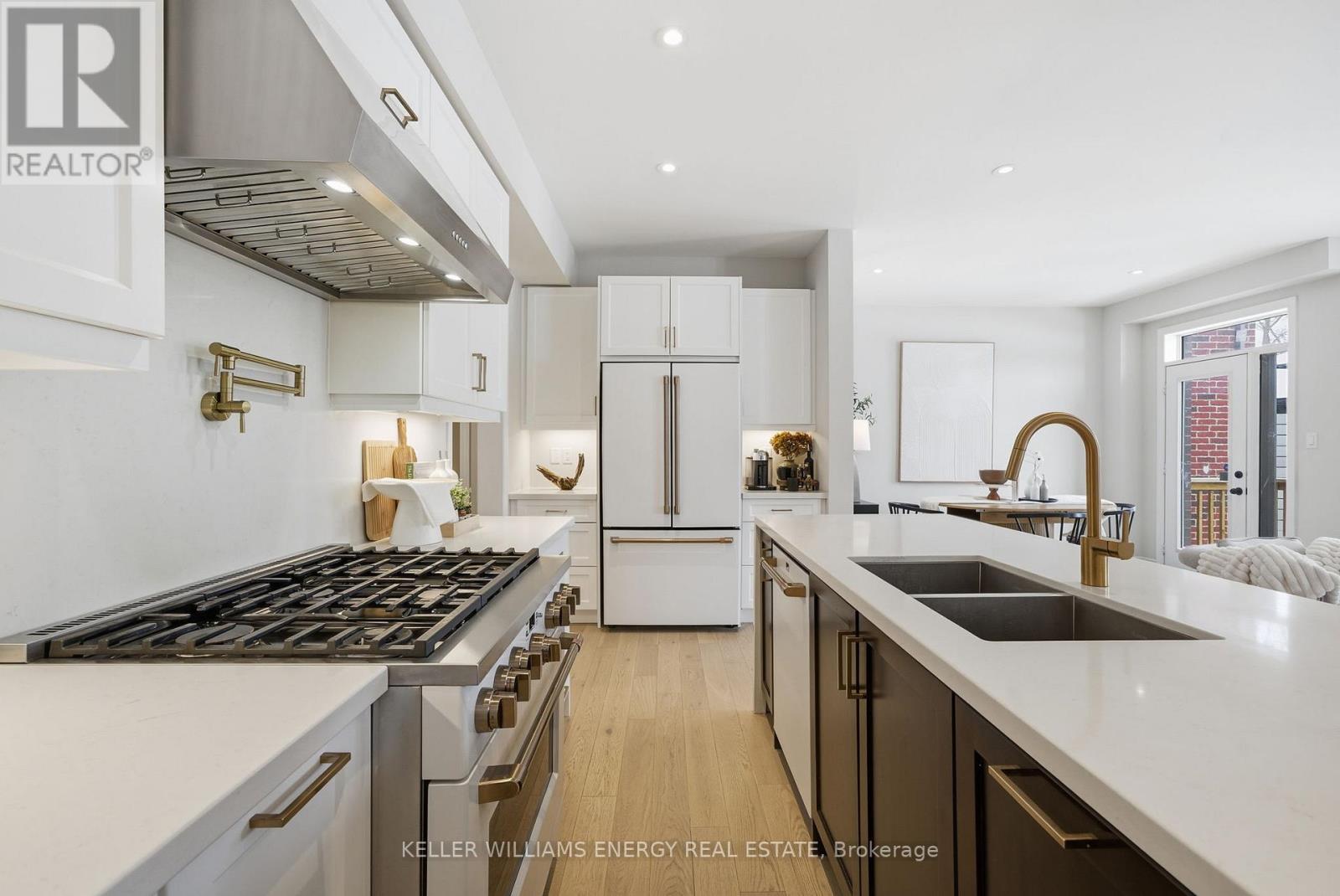 44 Priory Drive, Whitby, Ontario L1P 0L1 - Photo 6 - E12848128