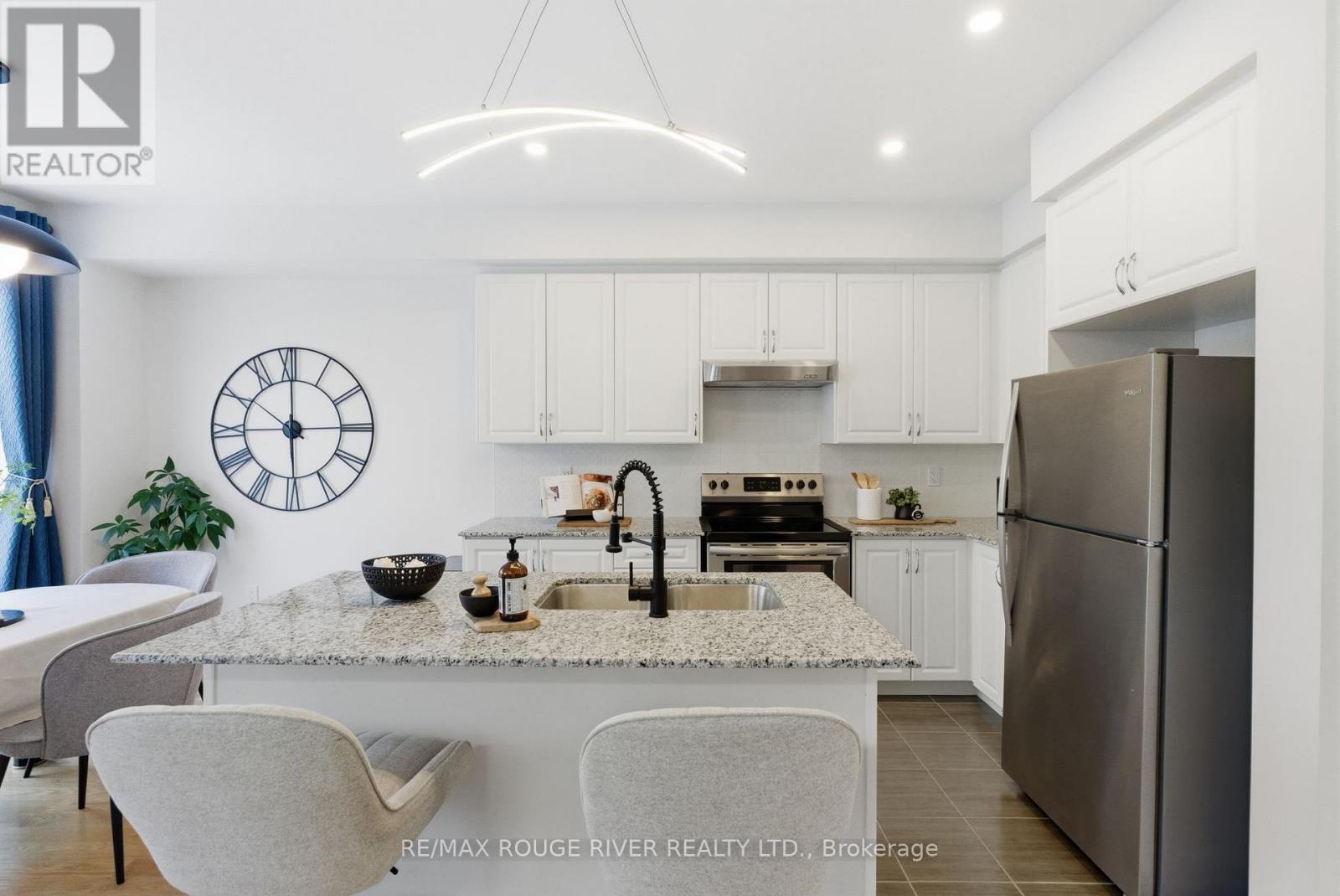 27 Swordfish Drive, Whitby, Ontario  L1P 0K7 - Photo 10 - E12848140