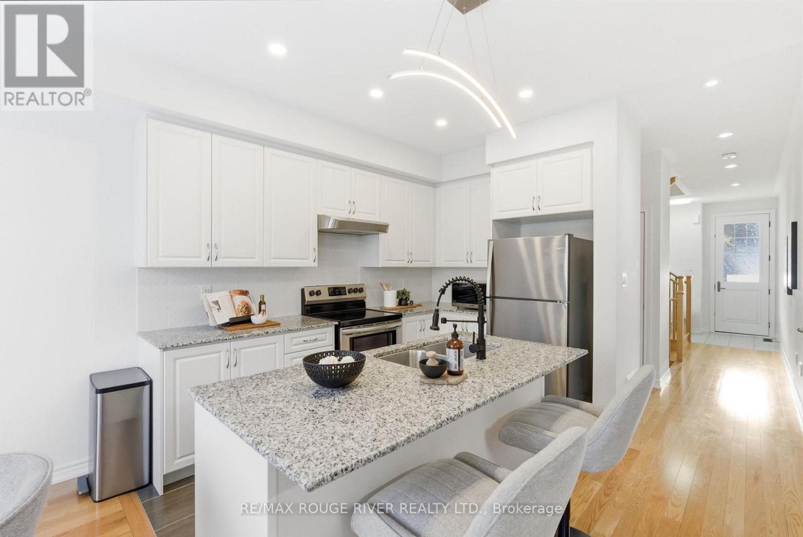 27 Swordfish Drive, Whitby, Ontario  L1P 0K7 - Photo 11 - E12848140