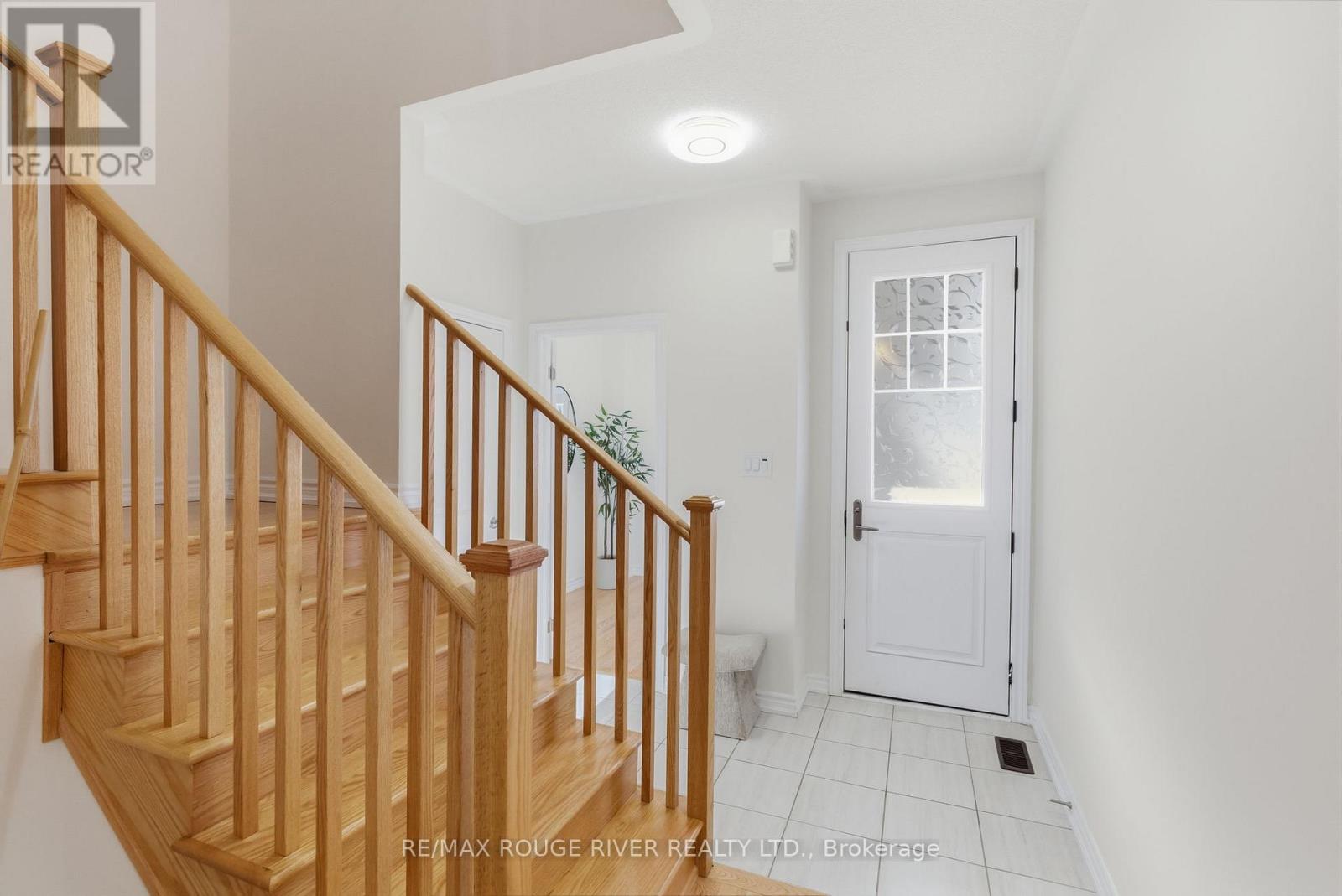 27 Swordfish Drive, Whitby, Ontario  L1P 0K7 - Photo 2 - E12848140