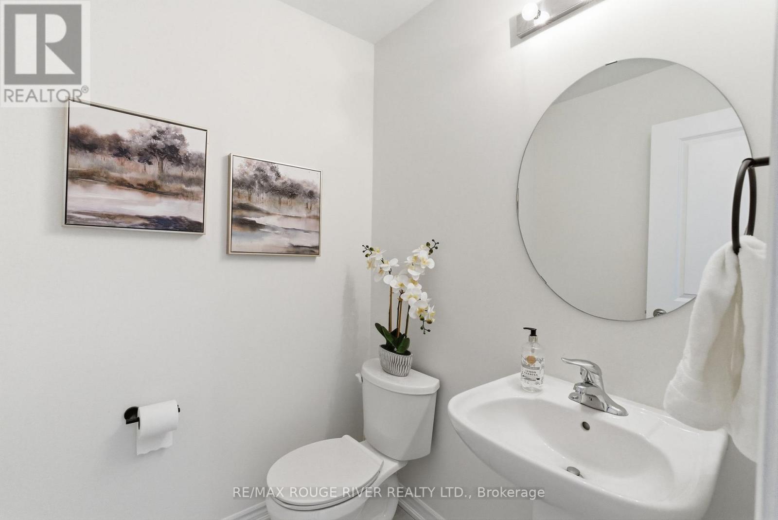 27 Swordfish Drive, Whitby, Ontario  L1P 0K7 - Photo 7 - E12848140