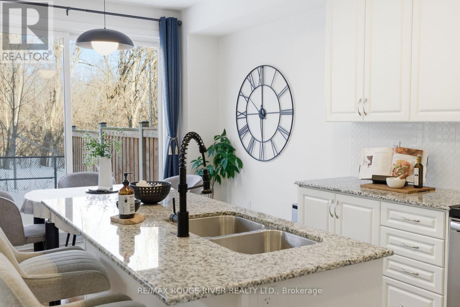 27 Swordfish Drive, Whitby, Ontario  L1P 0K7 - Photo 9 - E12848140