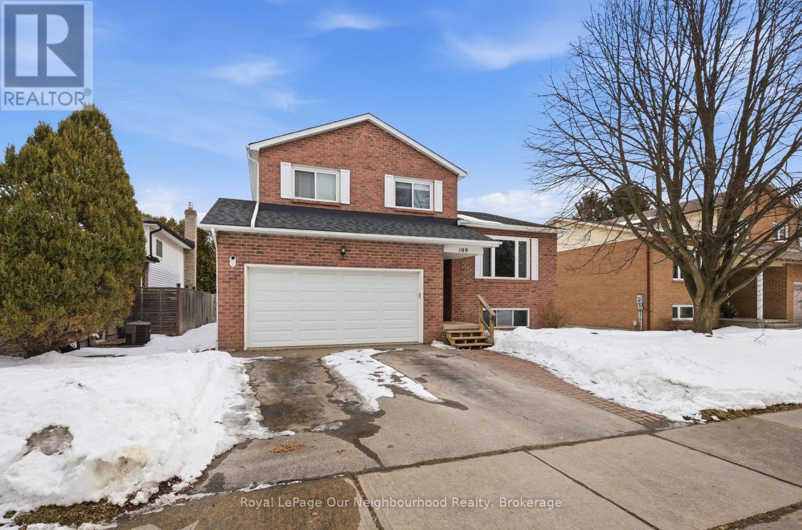 109 ARDWICK STREET, Whitby, Ontario