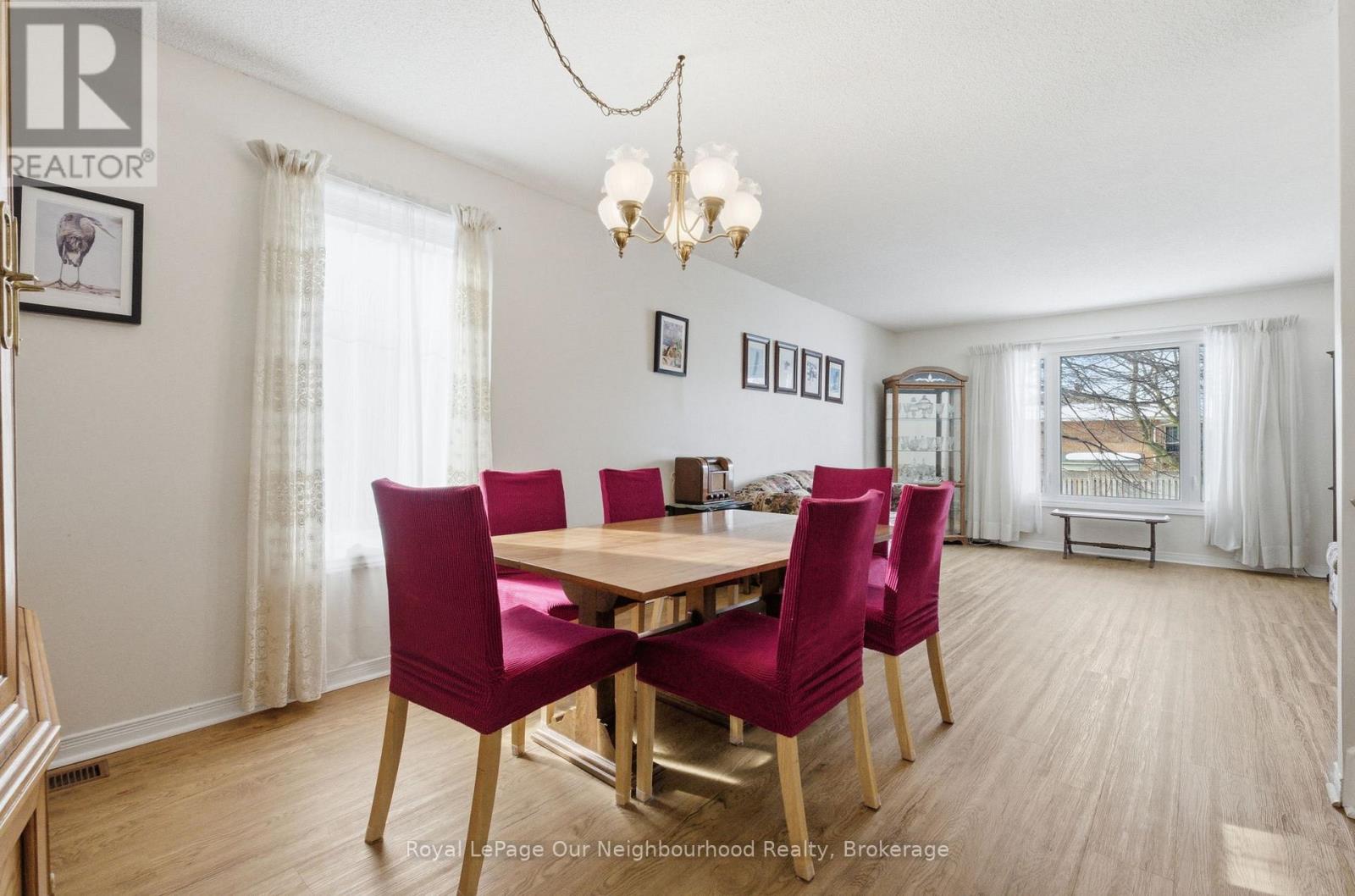 109 Ardwick Street, Whitby (Blue Grass Meadows), Ontario  L1N 8A1 - Photo 15 - E12848250