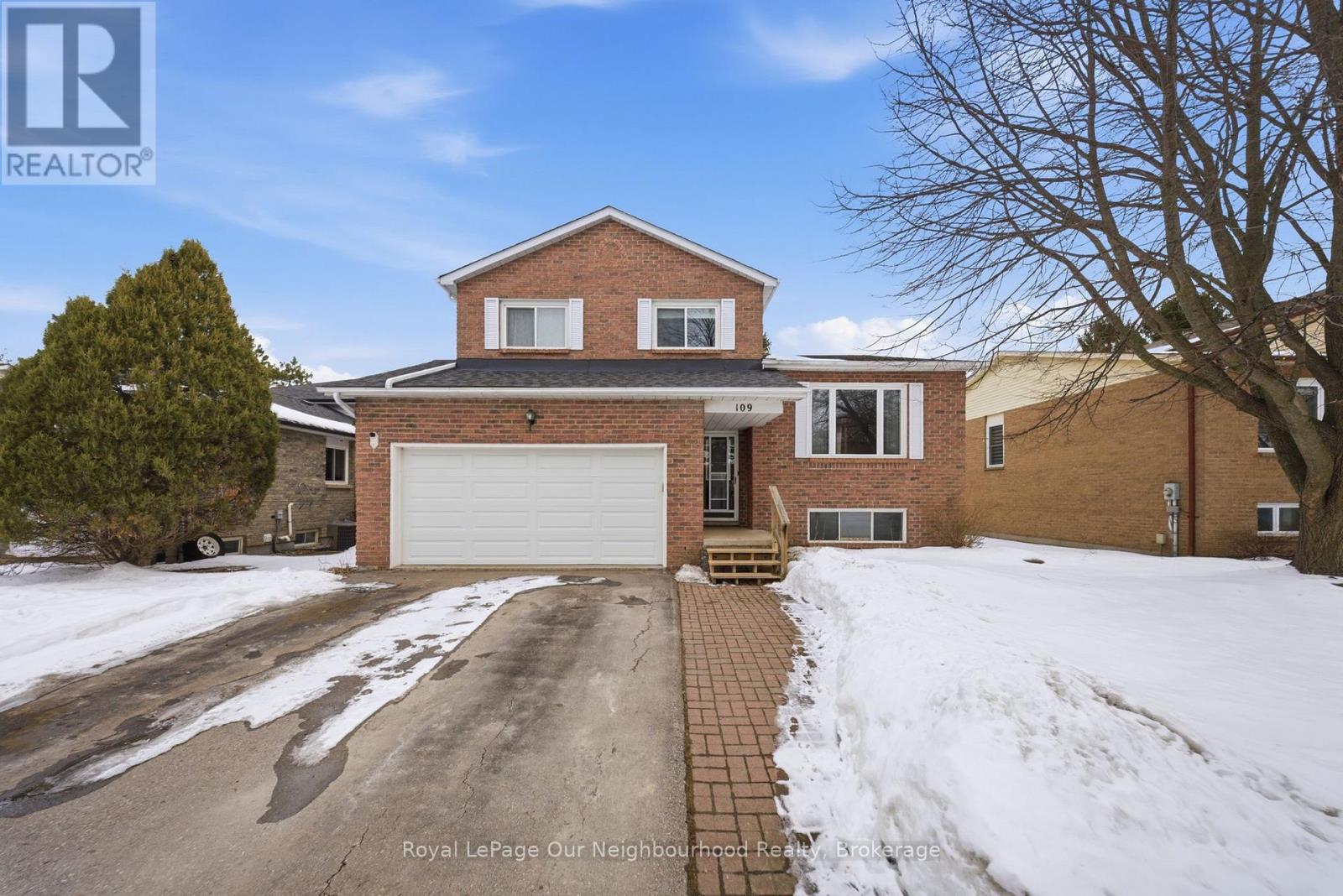 109 Ardwick Street, Whitby (Blue Grass Meadows), Ontario  L1N 8A1 - Photo 2 - E12848250