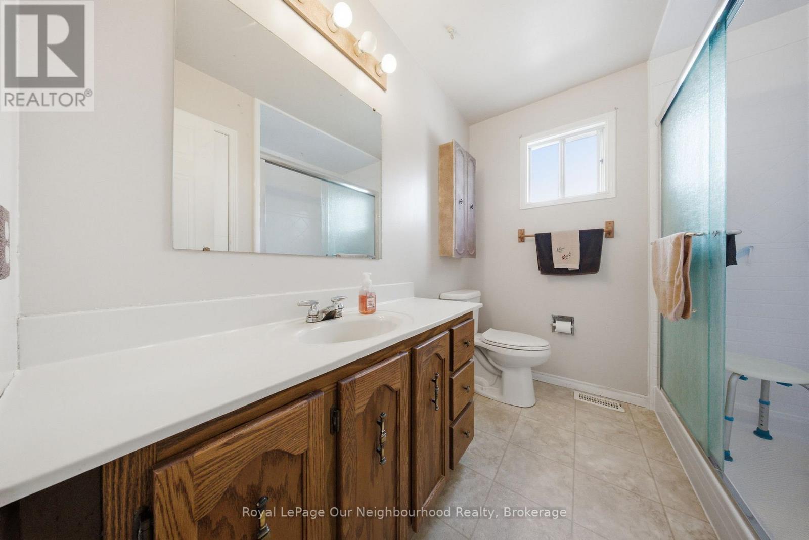 109 Ardwick Street, Whitby (Blue Grass Meadows), Ontario  L1N 8A1 - Photo 22 - E12848250