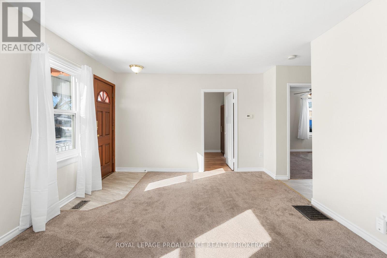 7 Dunkirk Avenue, Kingston, Ontario  K7K 2H3 - Photo 6 - X12848224