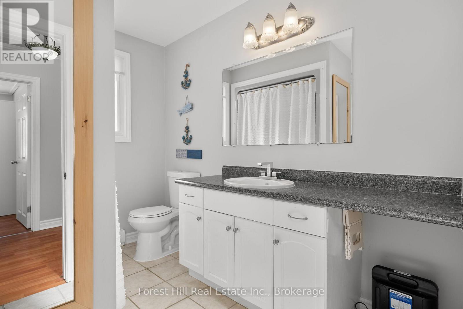 1012 North Burgess Avenue, Muskoka Lakes, Ontario  P0C 1A0 - Photo 20 - X12848052