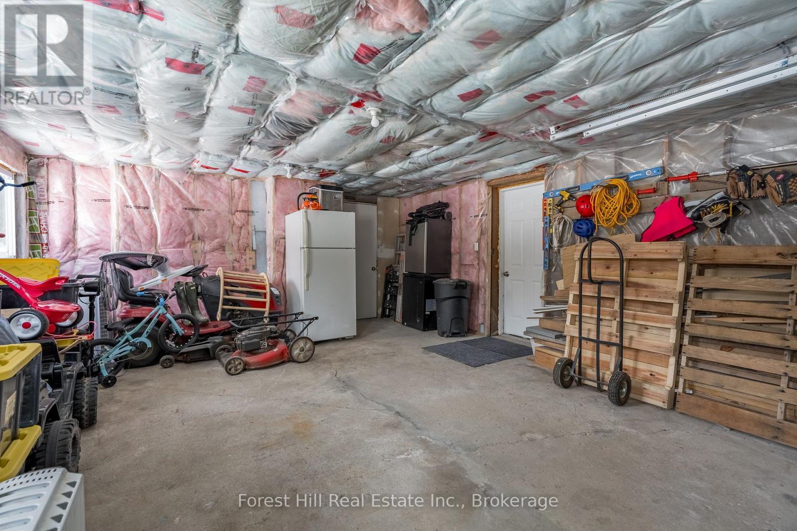 1012 North Burgess Avenue, Muskoka Lakes, Ontario  P0C 1A0 - Photo 31 - X12848052