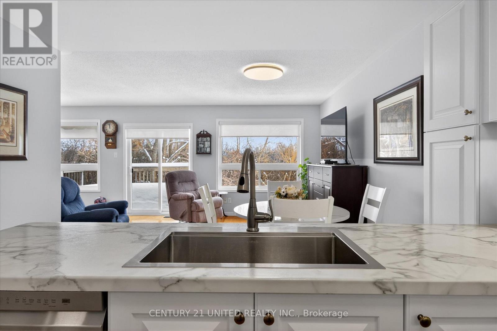 27 - 909 Wentworth Street, Peterborough (Otonabee Ward 1), Ontario  K9J 8R7 - Photo 10 - X12848044