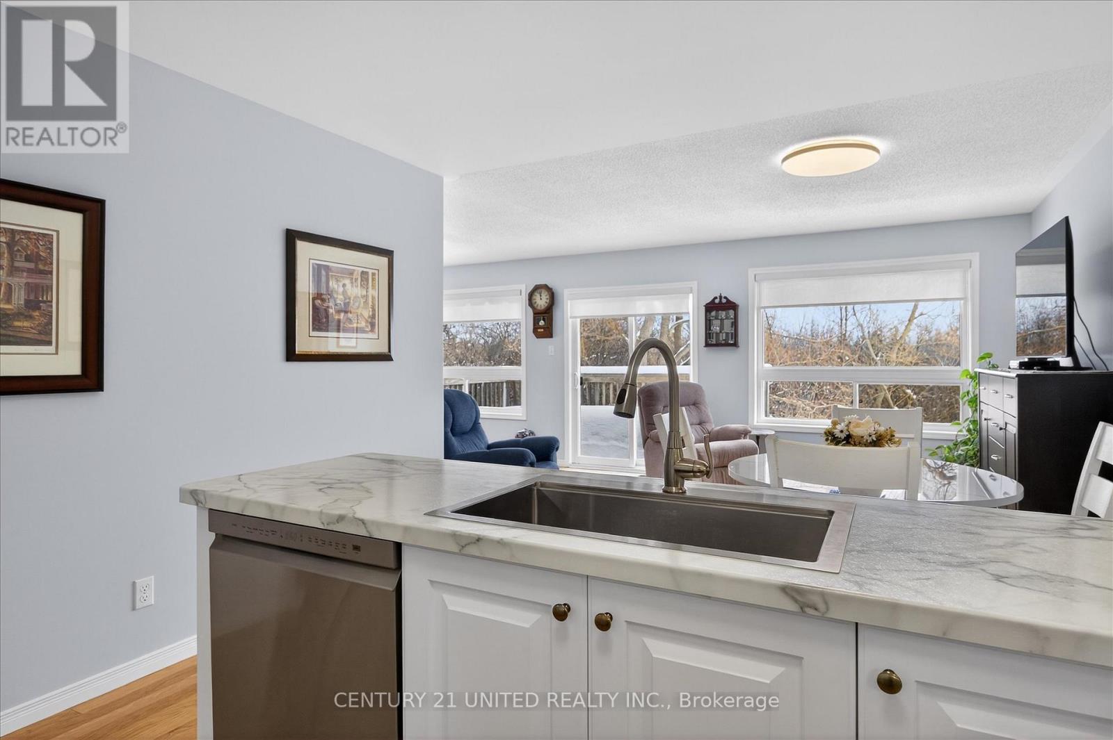 27 - 909 Wentworth Street, Peterborough (Otonabee Ward 1), Ontario  K9J 8R7 - Photo 11 - X12848044