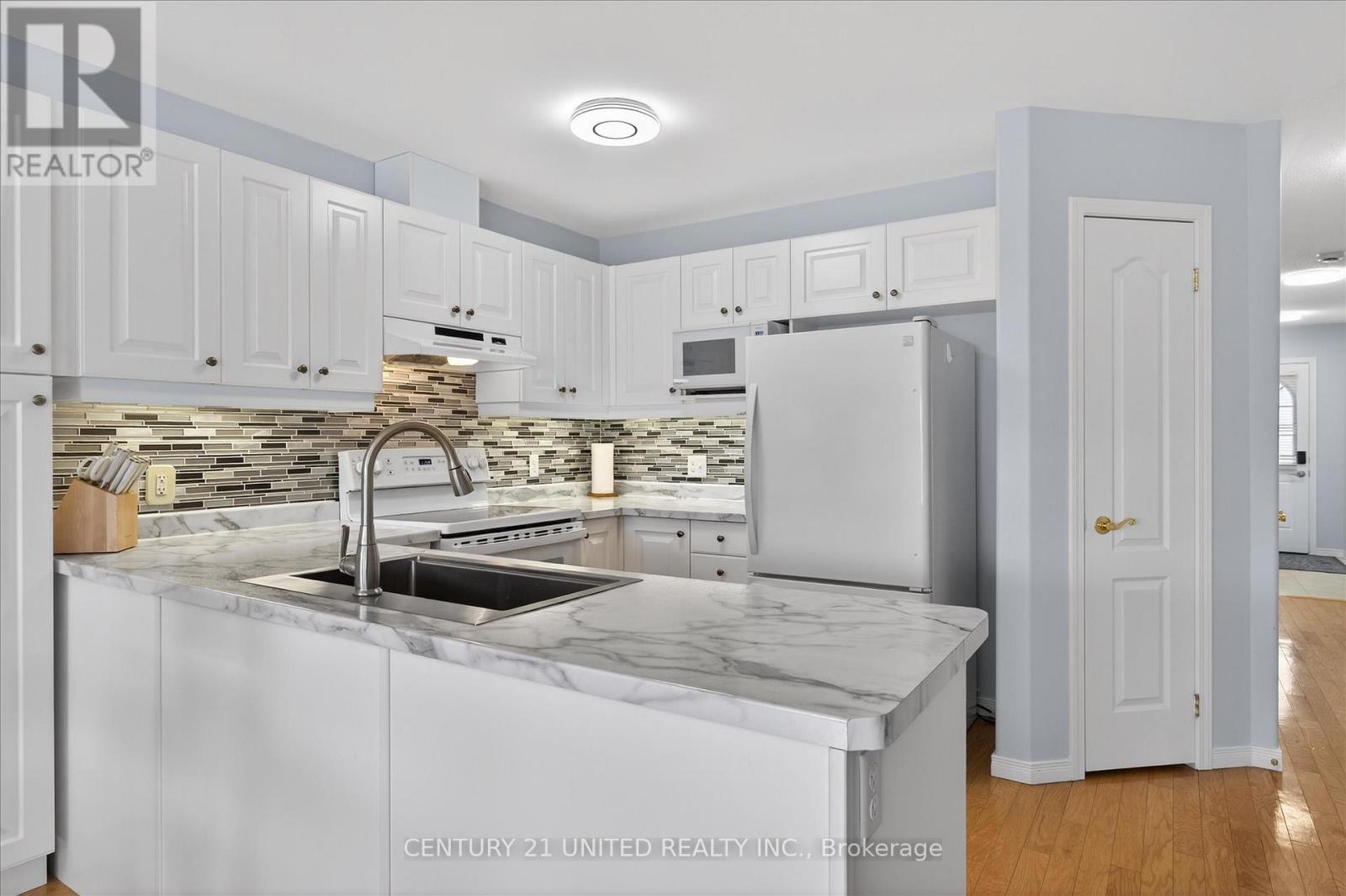 27 - 909 Wentworth Street, Peterborough (Otonabee Ward 1), Ontario  K9J 8R7 - Photo 14 - X12848044